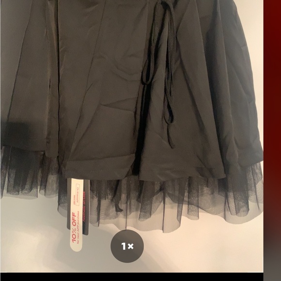 Black Skirt - Picture 4 of 6